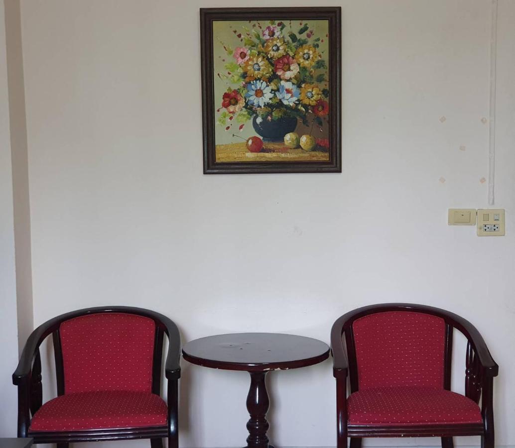 Matini Amata Hotell Ban Hua Phai Eksteriør bilde
